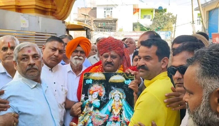 सुंदरबनी : आज सुबह सुंदरबनी में उप-मुख्यमंत्री सुरिंदर चौधरी द्वारा किया गया सिटी टाउन की सड़को में   ब्लैकटापिंग का किया शिलान्यास !