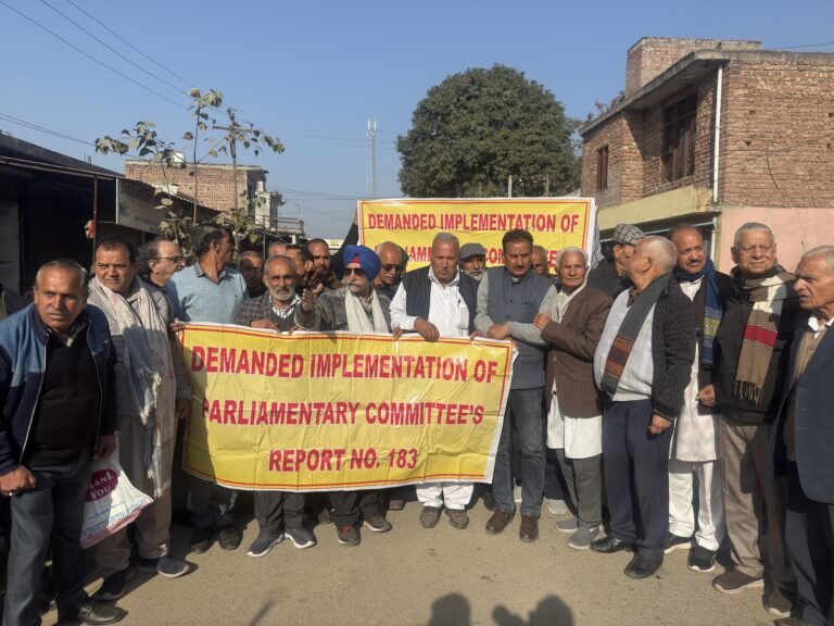 POJK शरणार्थियों का बड़ा फैसला: रविवार की बैठक में अधिकार और मुआवजे की गूंज, साझा रणनीति पर बनी सहमति !