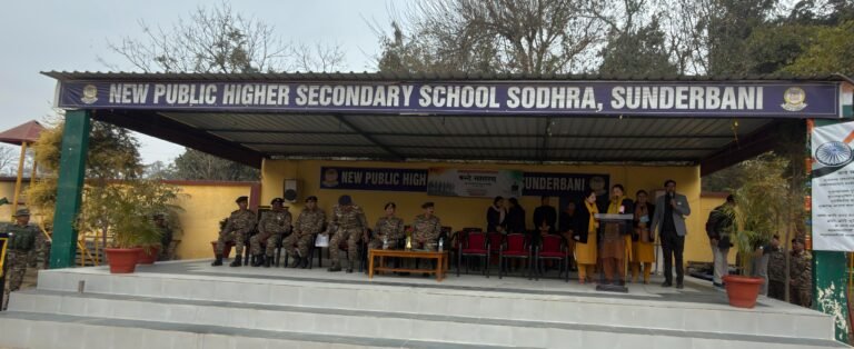 सुंदरबनी : शुक्रवार को CRPF 72 बटालियन द्वारा राष्ट्रीय गीत ‘वंदे मातरम’ के 150 वर्ष का स्मरणोत्सव New Public Higher Sec. School Sodhra सुंदरबनी में बनाया गया !